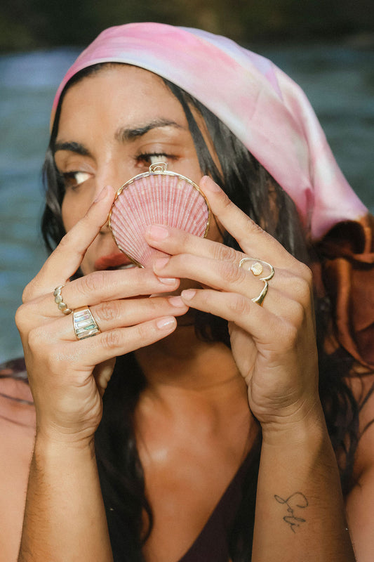 Natural Perfume Balm in Shell - Vanilla, Sandalwood & Rose