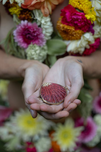 Natural Perfume Balm in Shell - Vanilla, Sandalwood & Rose